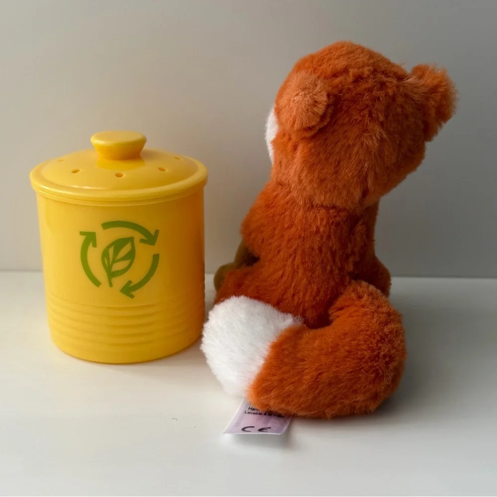 AMERICAN GIRL WellieWishers Fox & Composting Can (RETIRED SET)